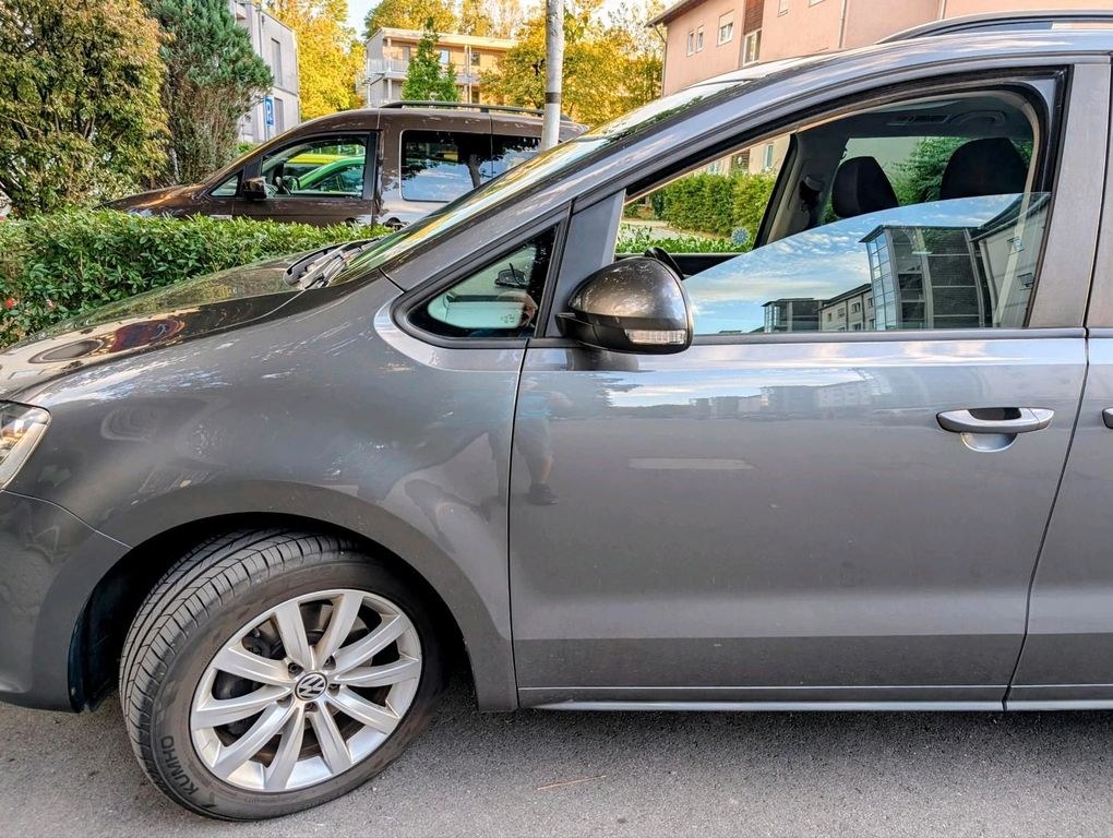 نمای دیگر فولکس واگن VW شاران 2.0 TDI «خودروی بسیار تمیز»
