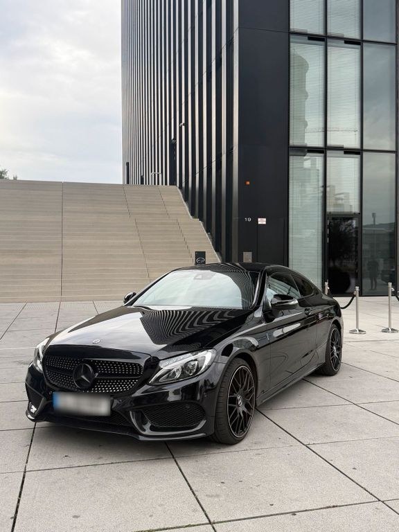 نمای دیگر مرسدس بنز C 250 d کوپه C63 بلک ادیشن...
