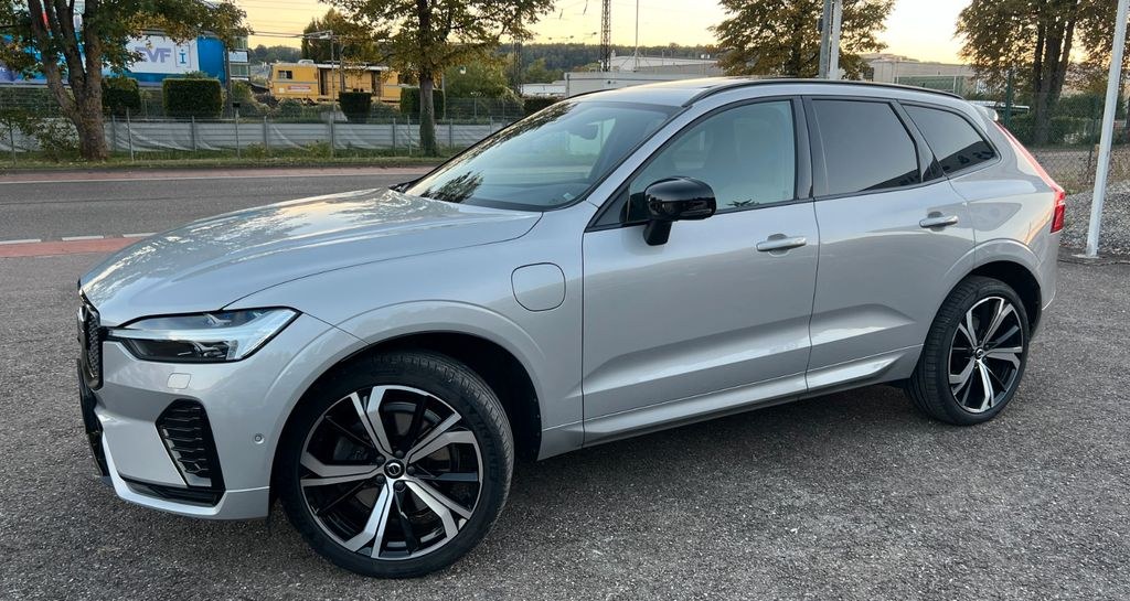 ولوو XC60 آر-دیزاین، AWD، پانورامیک