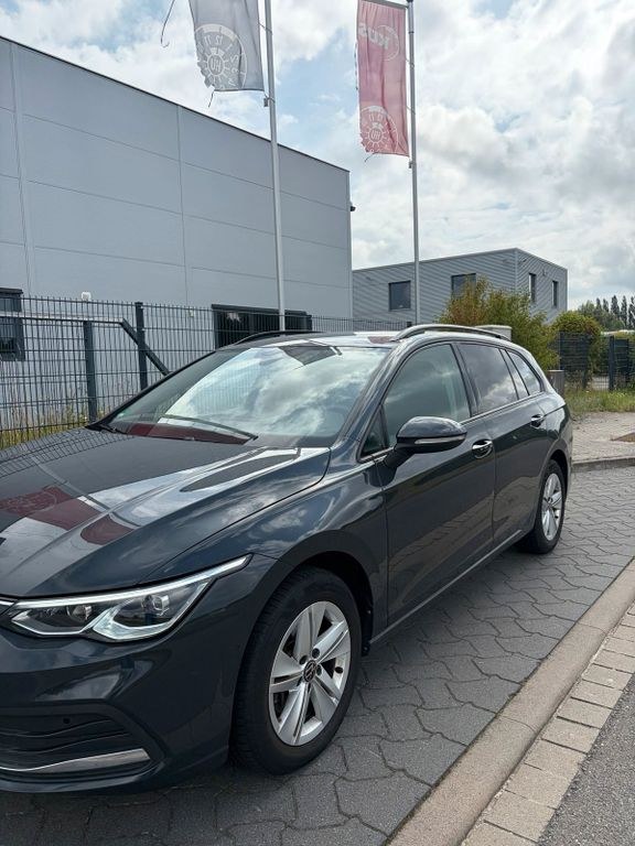 نمای دیگر فولکس واگن گلف 8 واریانت 2.0 TDI اتوماتیک