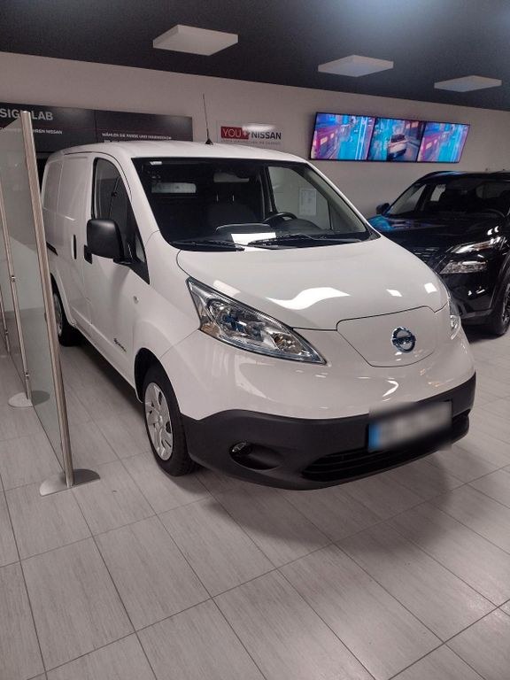 نیسان E-NV200 کارگو