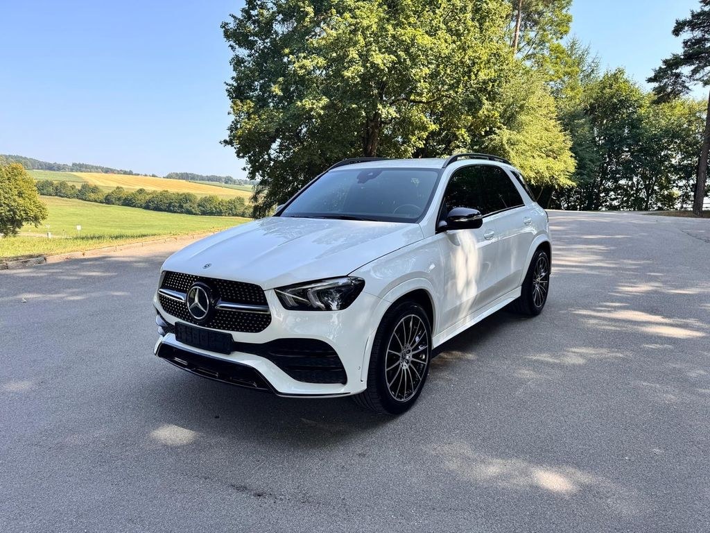 نمای دیگر مرسدس بنز GLE 300 d 4Matic AMG قفل یدک/KD نو 8 حلقه لاستیک