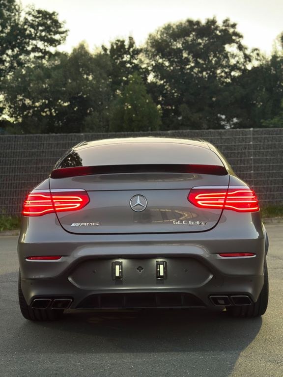 نمای دیگر مرسدس بنز GLC 63s کوپه 4MATIC+