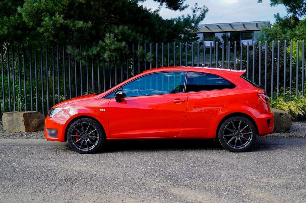 نمای دیگر سیات ایبیزا کوپرا 1.8 TSI / 8 حالته