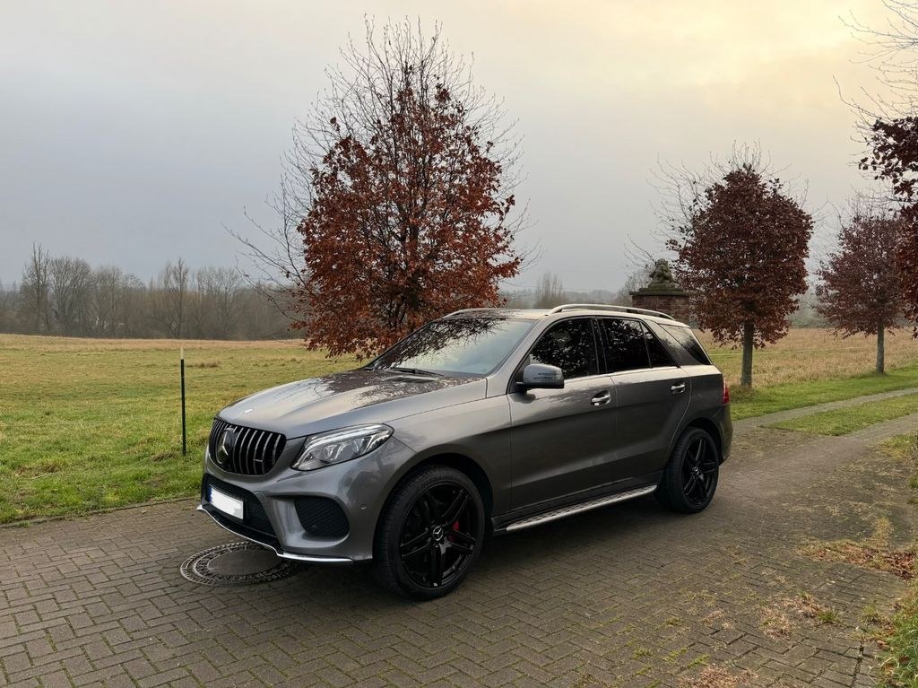 مرسدس بنز GLE 350 d 4MATIC AMG لاین 21 اینچ