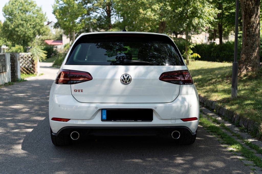 نمای دیگر فولکس واگن گلف 2.0 TSI OPF DSG GTI پرفورمنس