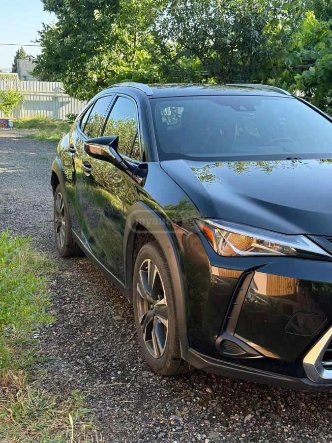 نمای دیگر لکسوس پایه 4dr تمام چرخ محرک CVT 2020