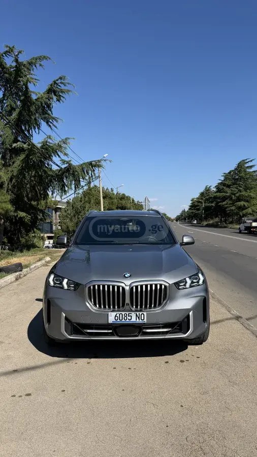 بی ام و xDrive40i 4dr تمام چرخ محرک 2024