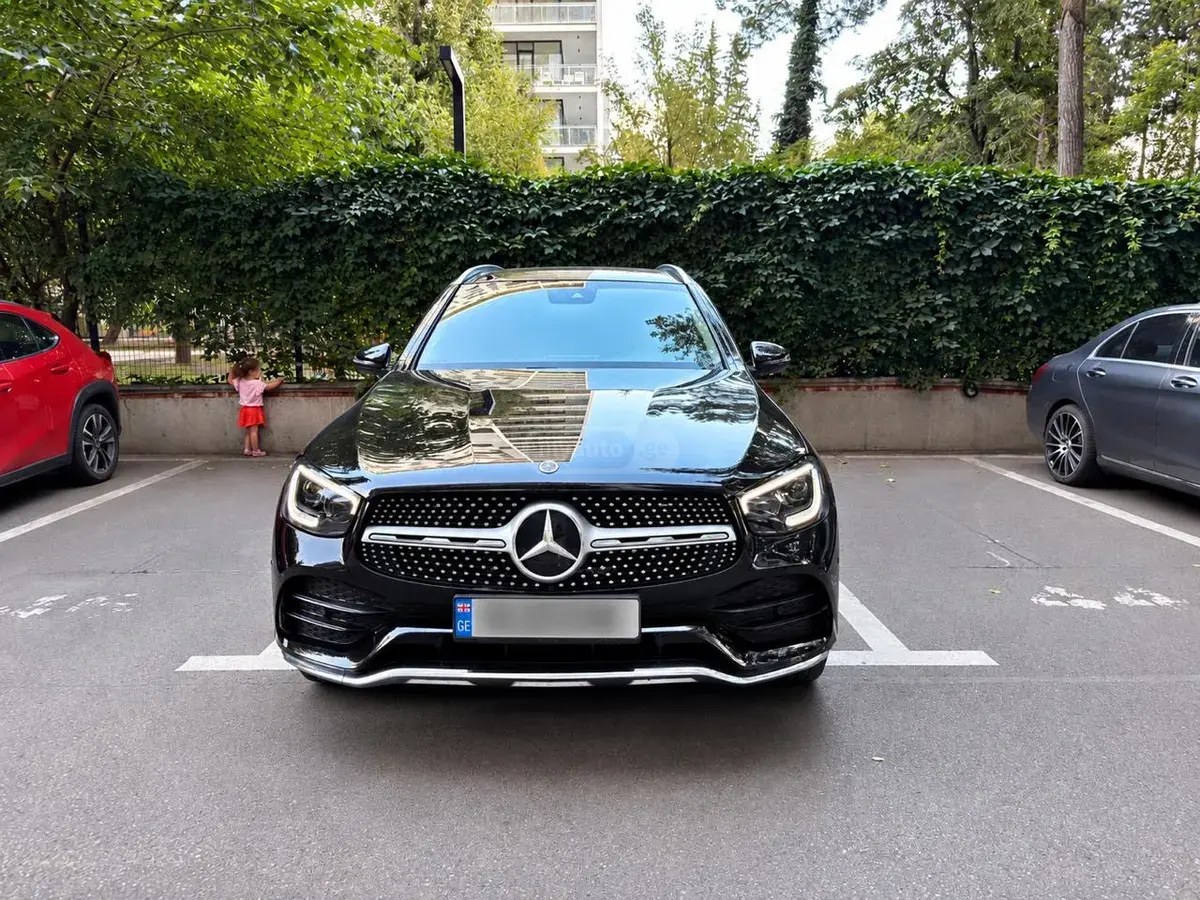 نمای دیگر مرسدس بنز پکیج AMG 2020