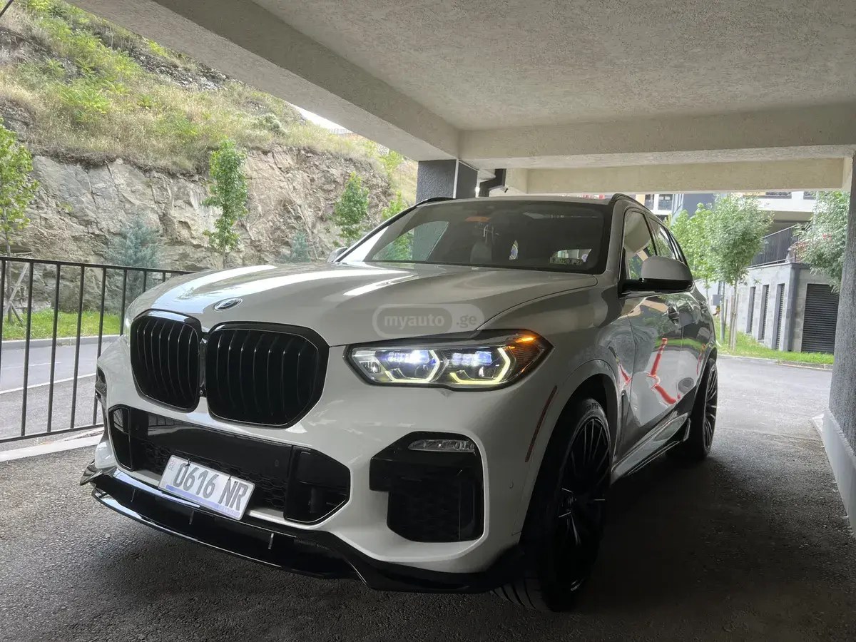 بی ام و xDrive40i 4 در چهار چرخ محرک 2021