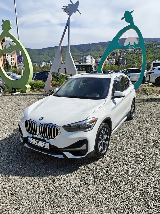 بی ام و xDrive28i 4dr تمام چرخ محرک 2019