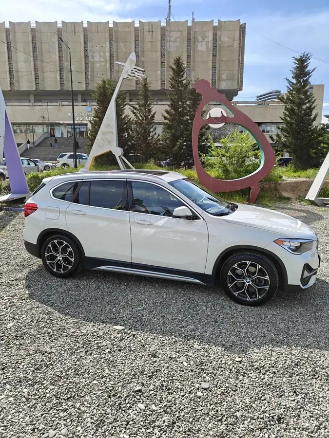 نمای دیگر بی ام و xDrive28i 4dr تمام چرخ محرک 2019