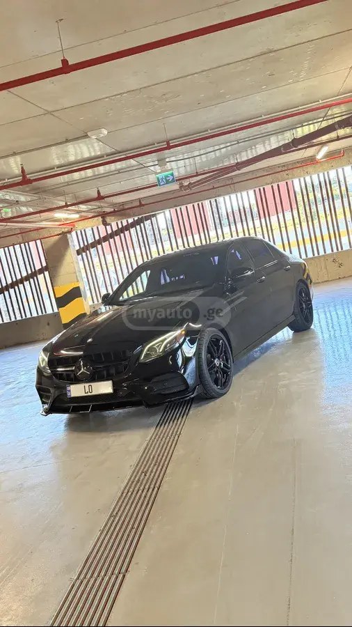 نمای دیگر مرسدس بنز AMG پاکت 2018