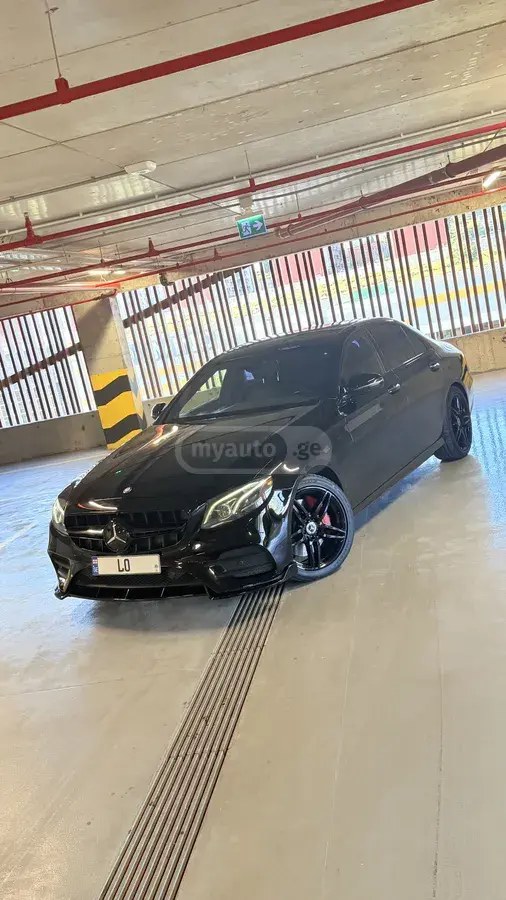 نمای دیگر مرسدس بنز AMG پاکت 2018