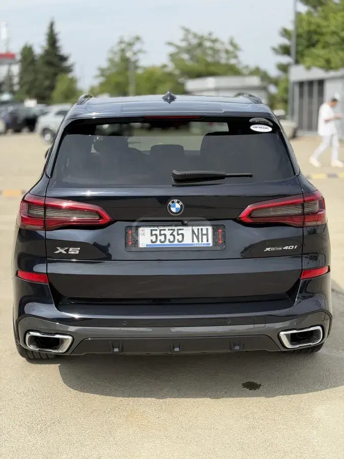 نمای دیگر بی ام و 2019