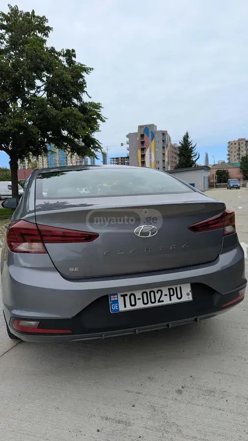 نمای دیگر هیوندای لیمیتد 4dr سدان اتوماتیک 2019