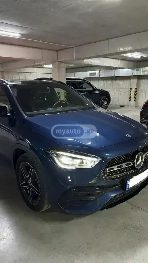 نمای دیگر مرسدس بنز 2023