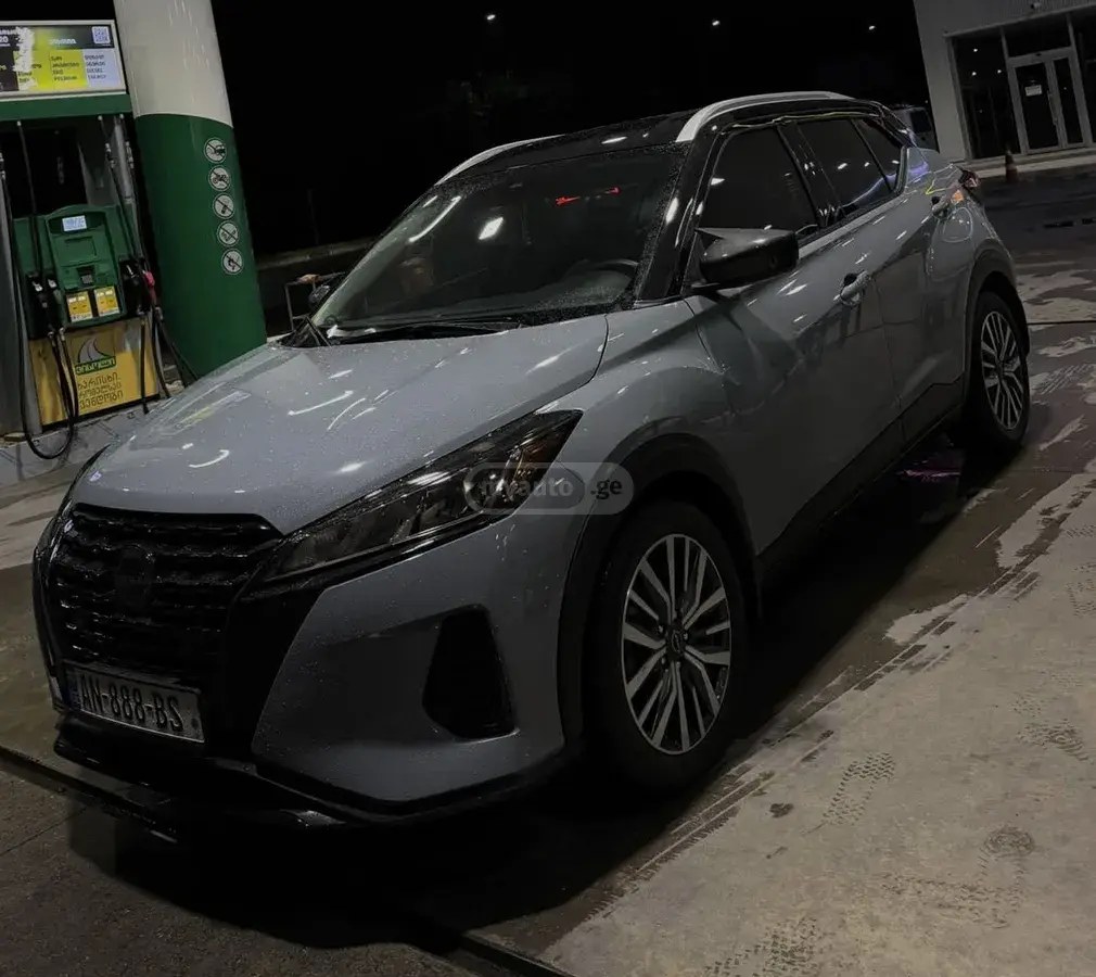 نمای دیگر نیسان SV 4 در دیفرانسیل جلو CVT 2023