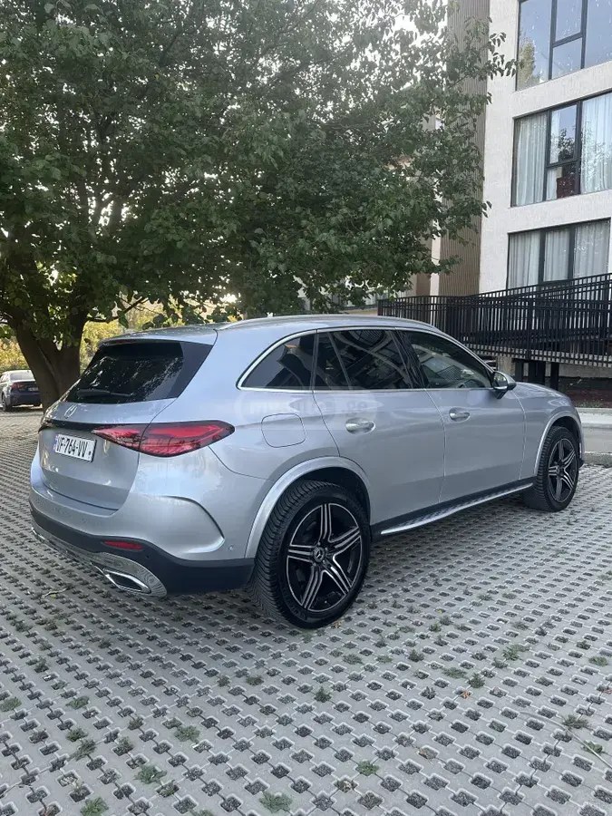نمای دیگر مرسدس بنز AMG 2024