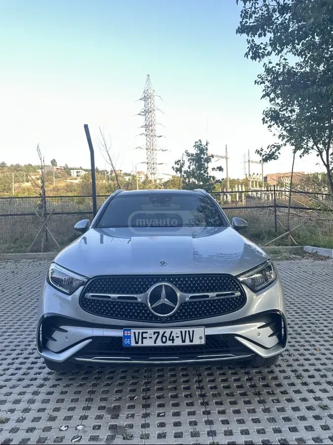 نمای دیگر مرسدس بنز AMG 2024