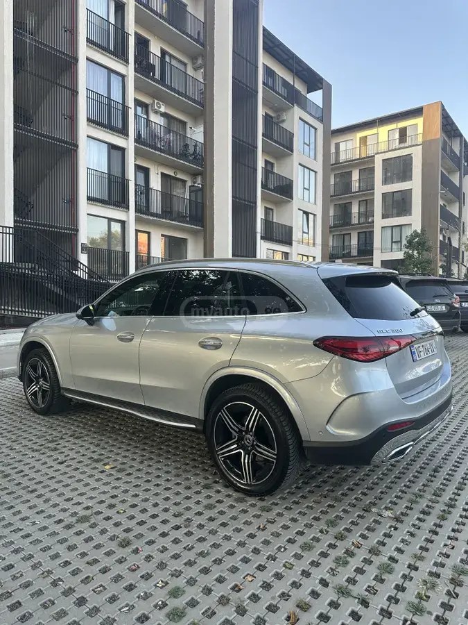 نمای دیگر مرسدس بنز AMG 2024