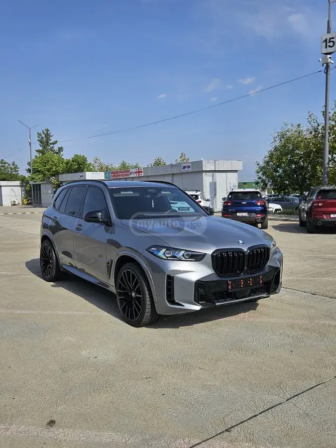 بی ام و xDrive40i 4dr دیفرانسیل تمام 2023