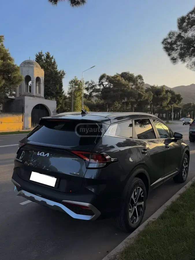 نمای دیگر کیا 2023