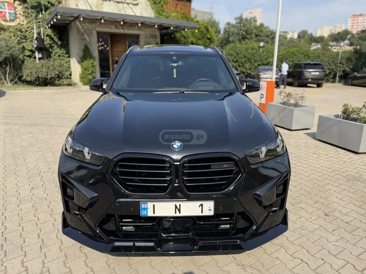 بی ام و xDrive40i 4dr تمام چرخ محرک 2022