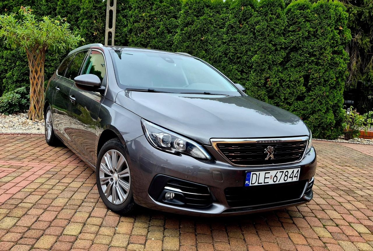 پژو 308 BlueHDi 130 Allure