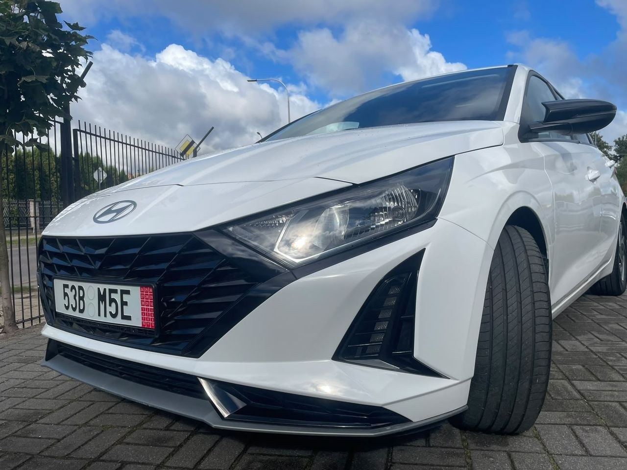 هیوندای i20