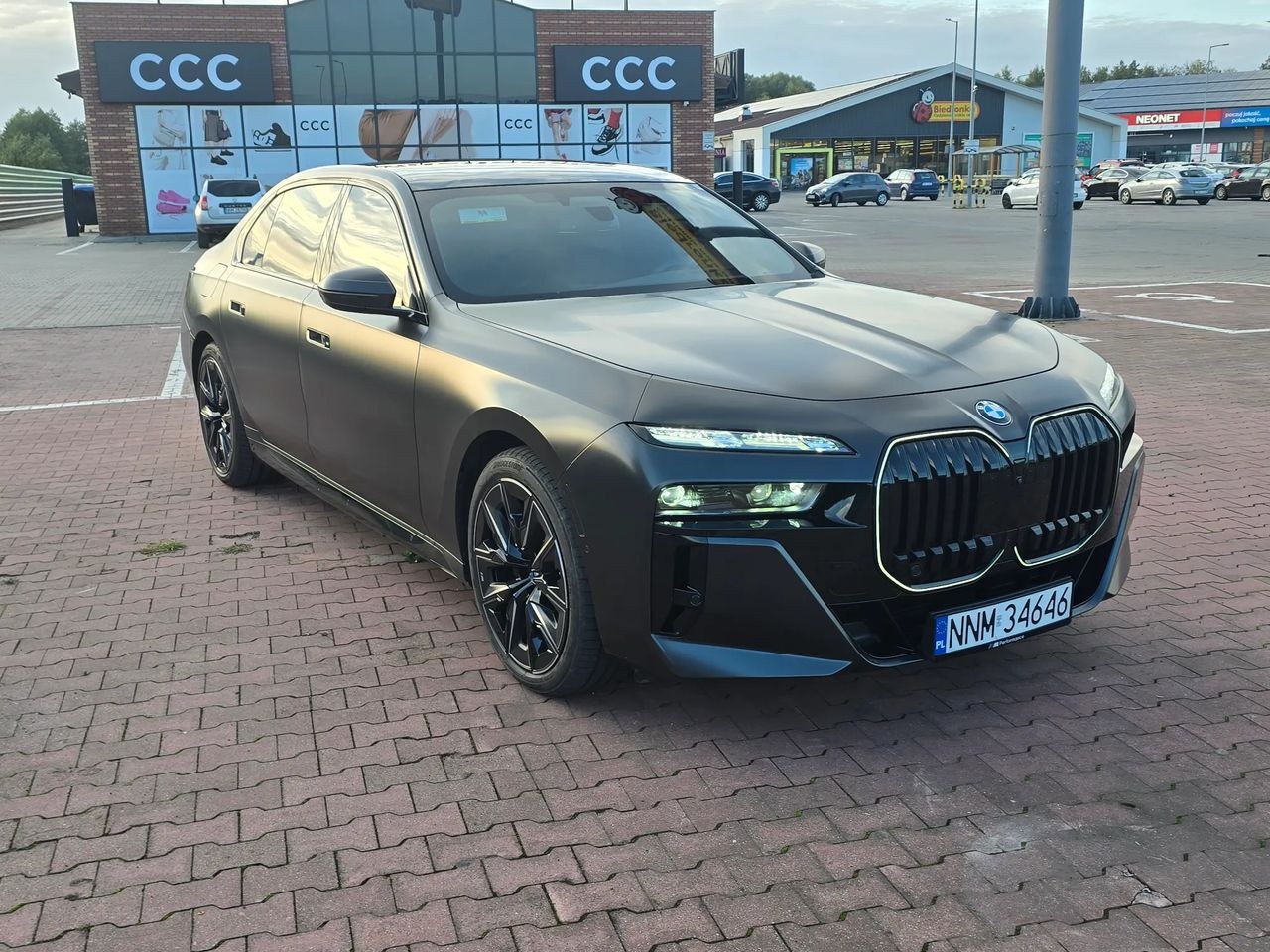 بی ام و سری 7 750Li xDrive اسپرت