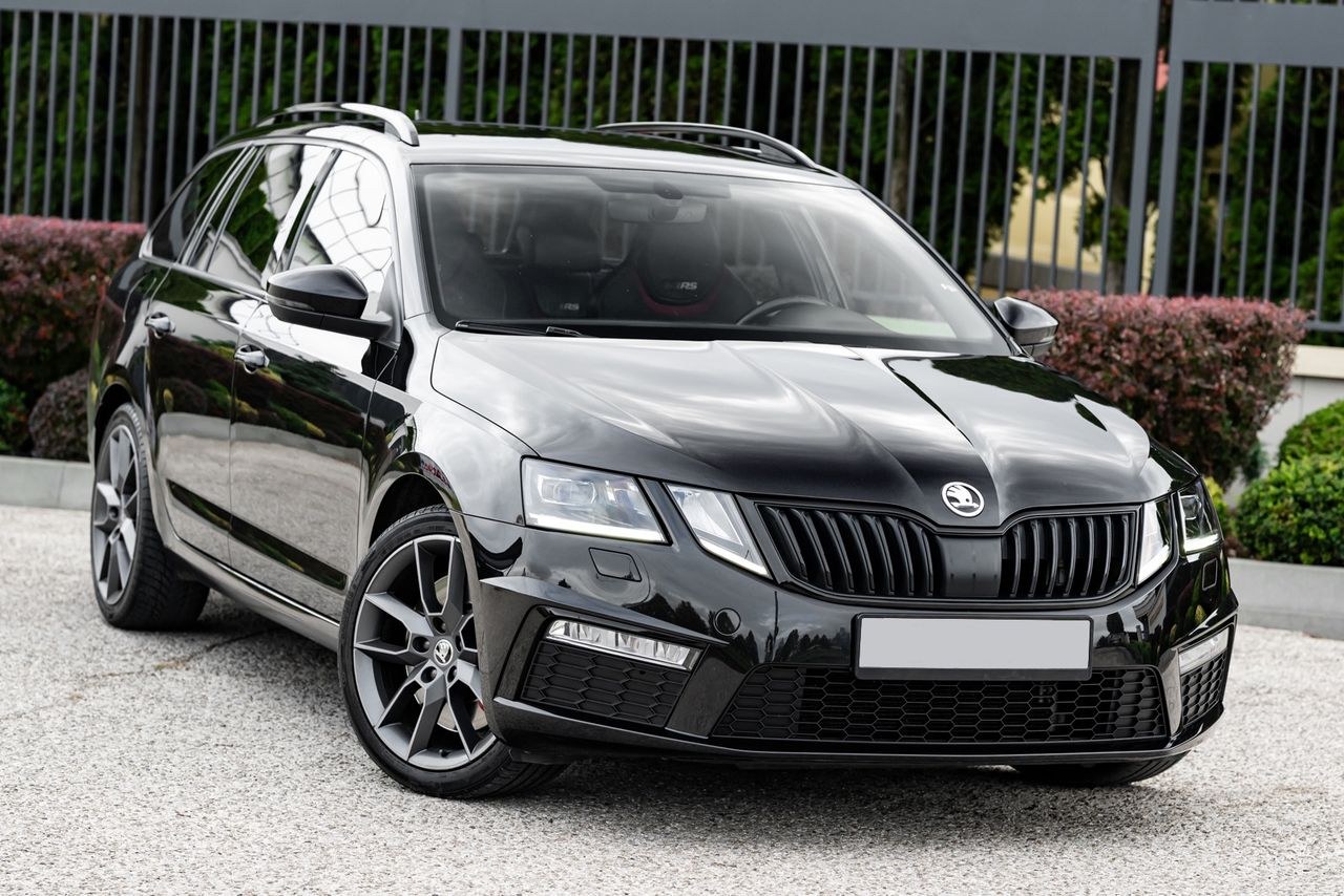 اشکودا اکتاویا 2.0 TSI RS DSG