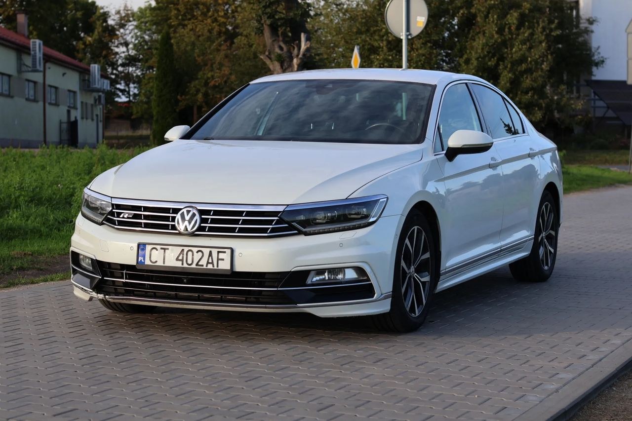 فولکس واگن پاسات 2.0 TDI SCR کامفورتلاین DSG