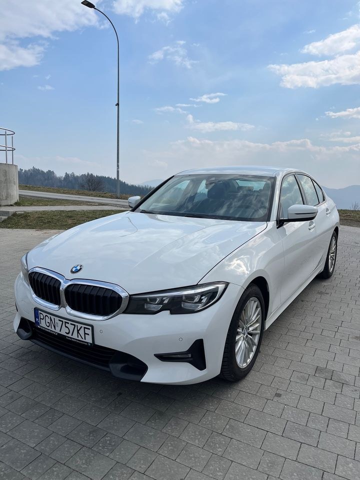 بی ام و سری 3 320i اسپرت لاین