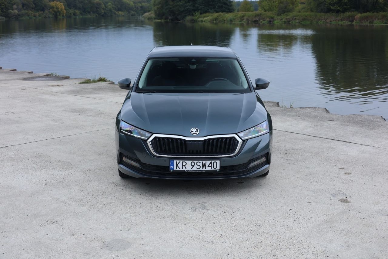 اشکودا اکتاویا 1.5 TSI ACT استایل