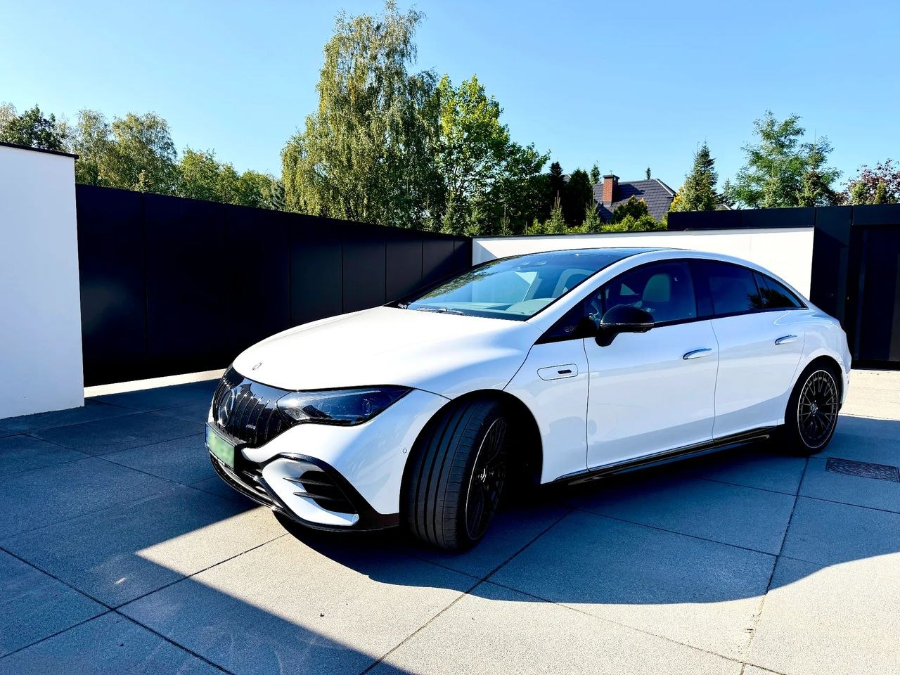 مرسدس بنز EQE AMG 43 4Matic