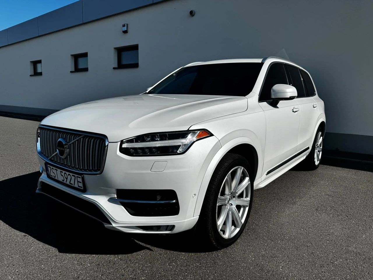ولوو XC 90 T6 AWD ایناسکریپشن 7 نفره