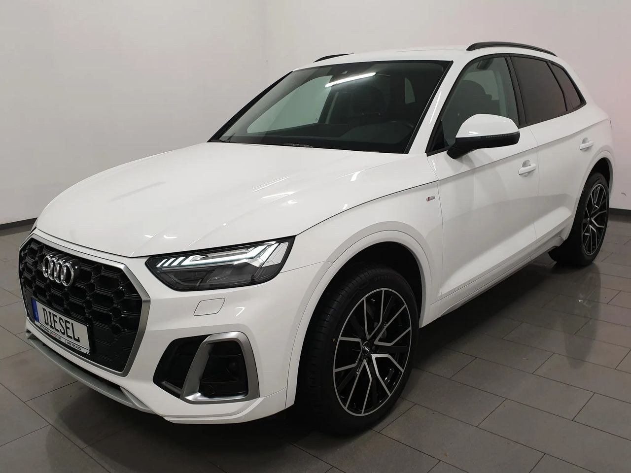 آئودی Q5 40 TDI کواترو S ترونیک S لاین