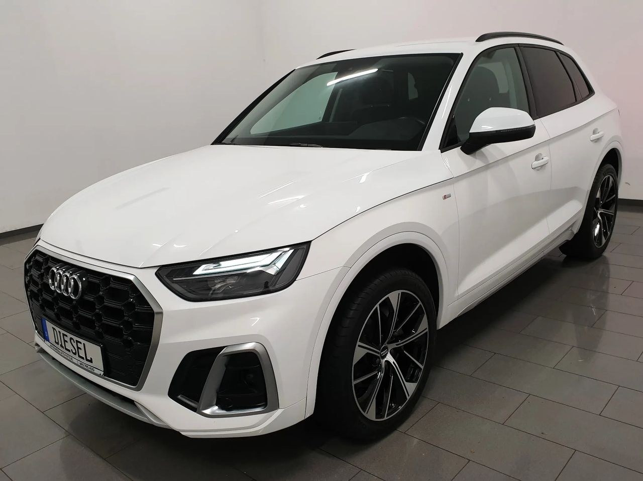 آئودی Q5 40 TDI کواترو S ترونیک S لاین